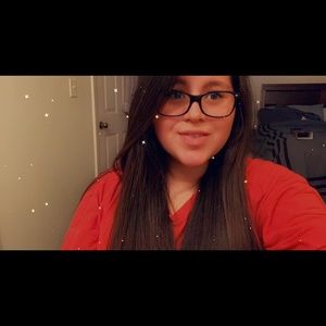 Meet your Posher, Mireya